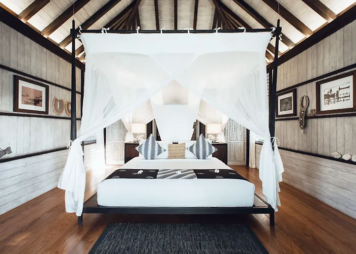 Suarga Padang Padang Resort 4*