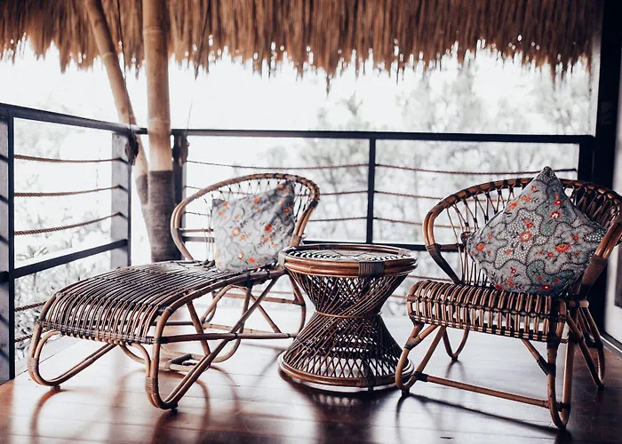 Suarga Padang Padang Uluwatu (Bali)