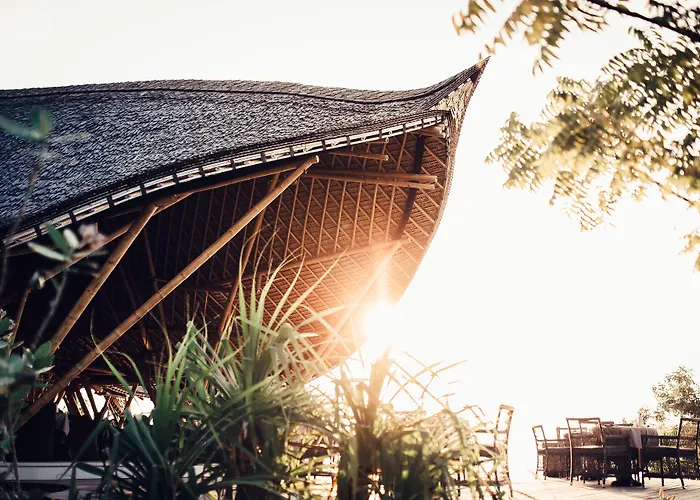 Suarga Padang Padang Uluwatu (Bali)