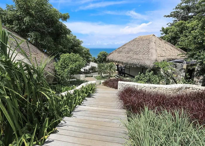 Suarga Padang Padang 4* Uluwatu (Bali)