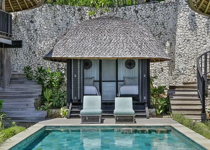 Resort Suarga Padang Padang 4*